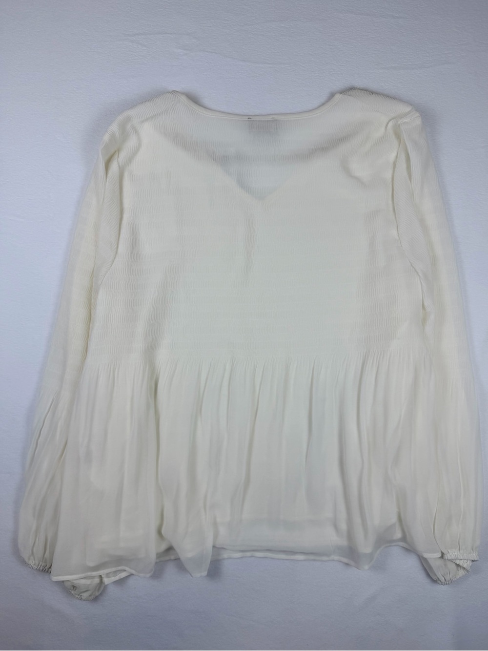 Chico's White V-Neck Long Sleeve Pleated Babydoll Blouse Size 2 / L NWT - Picture 6 of 7